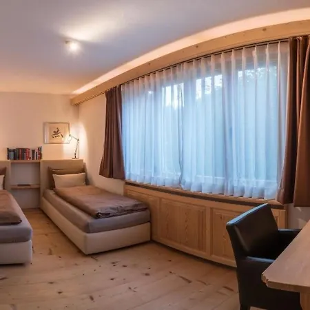 Les Silenes Apartment